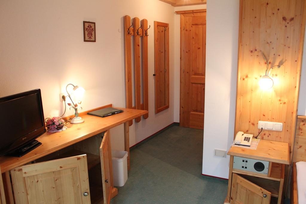 Panorama-Hotel Winklerhof Holzgau Bilik gambar