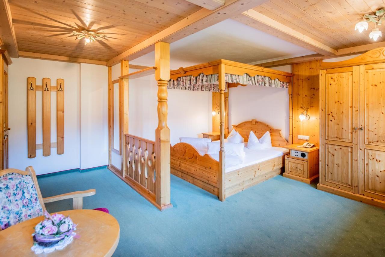 Panorama-Hotel Winklerhof Holzgau Luaran gambar